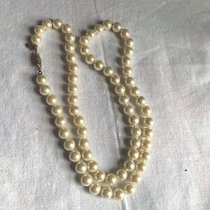 Chicos Pearl necklace